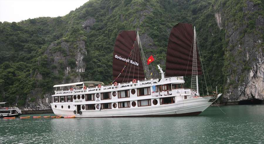 Deluxe Oriental Sails Halong Bay