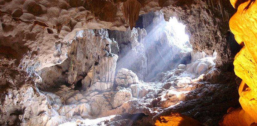 Thien Cung Cave
