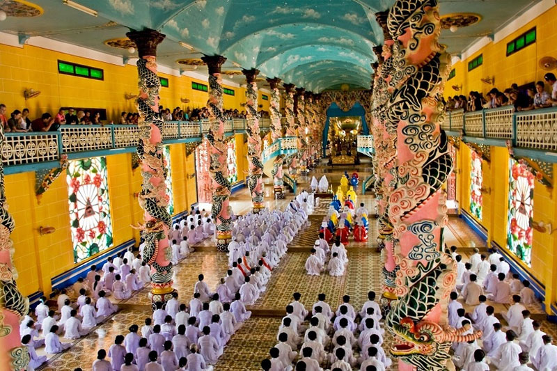Cao Dai Temple - Cu Chi Tunnels (full day trip)