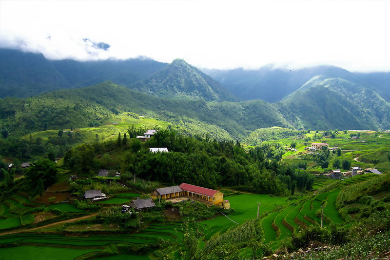 Hanoi - Sapa tour by Train - Easy trek 2 days 3 nights